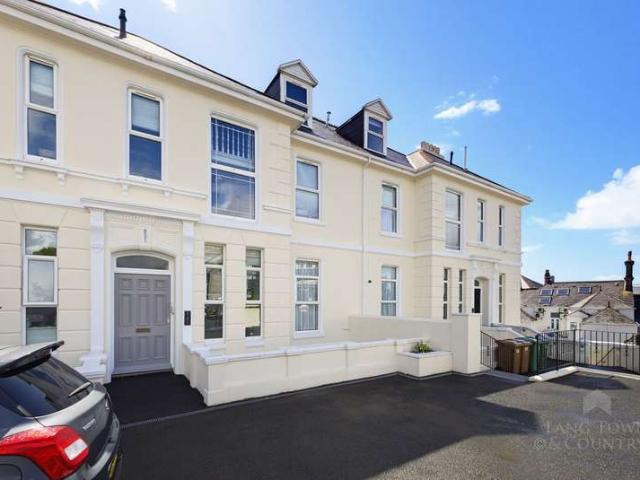 Flat for sale in Mount Wise