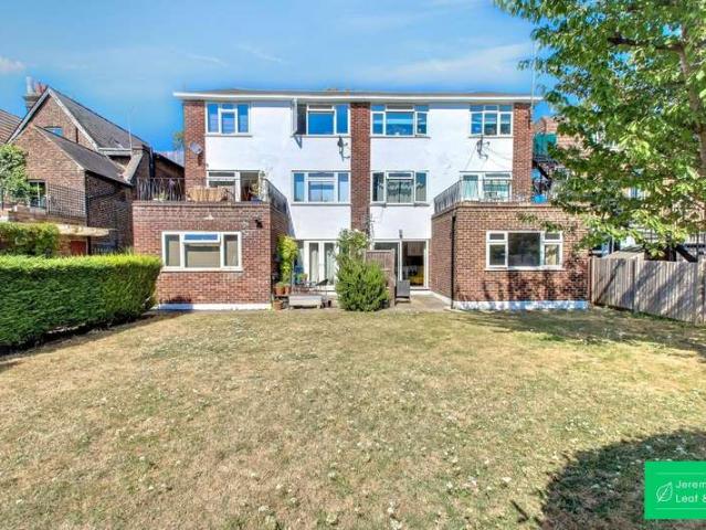 Flat for sale in London Borough of Barnet, Greater London