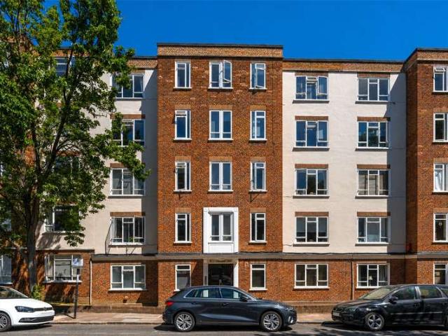 Flat for sale in St. John's Wood, Greater London
