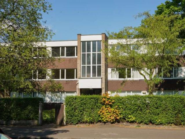 Flat for sale in Georgia, Greater Manchester