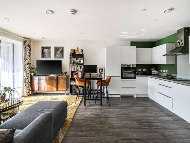 Flat for sale in The Slade, Oxfordshire