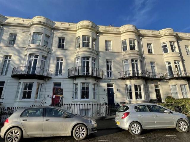 Flat for rent in Scarborough, South Cliff