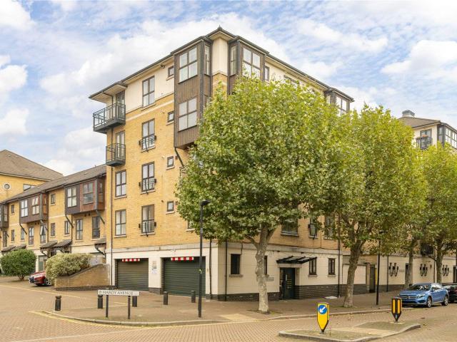 Apartment for rent in Custom House, Greater London