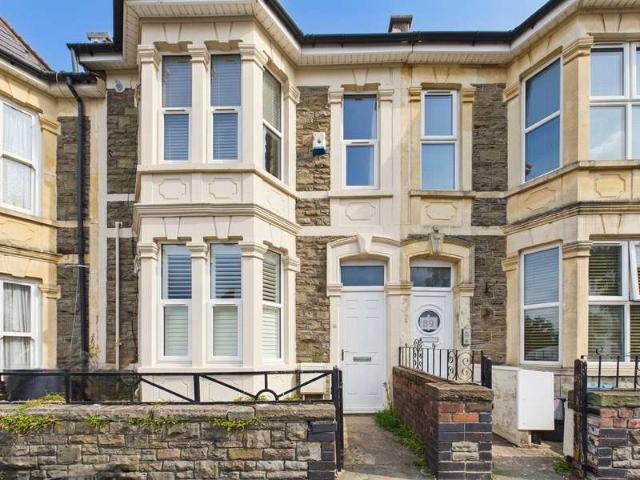 Flat for sale in Whitehall, Feckenham