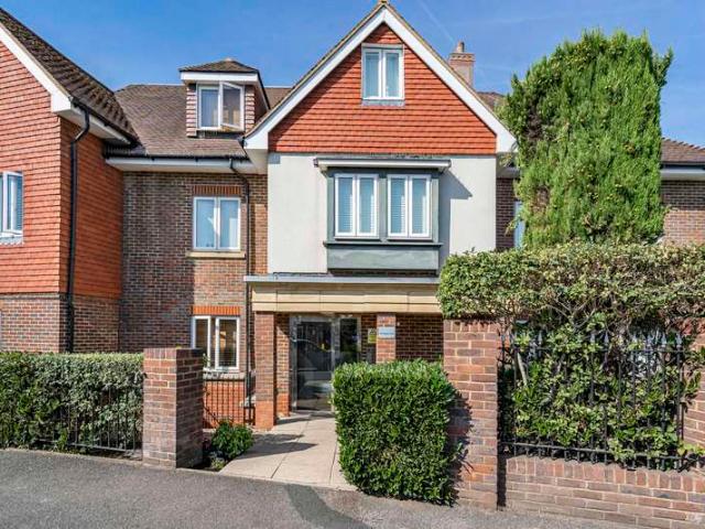 Flat for sale in Blackhills, Surrey