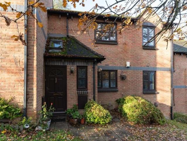 Flat for sale in Barton, The Slade