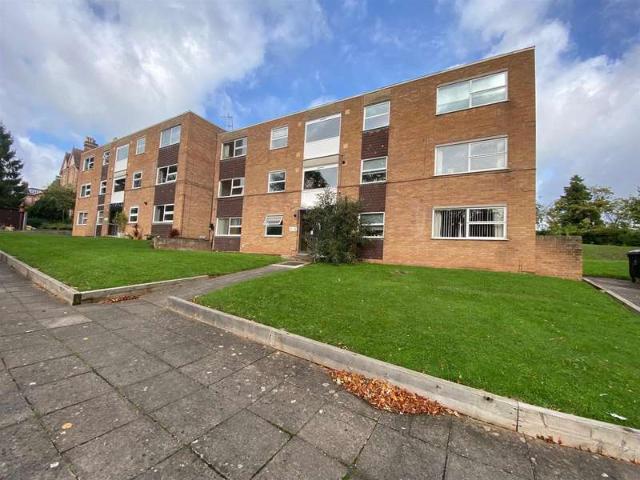Flat for sale in Malvern Link, Malvern Hills