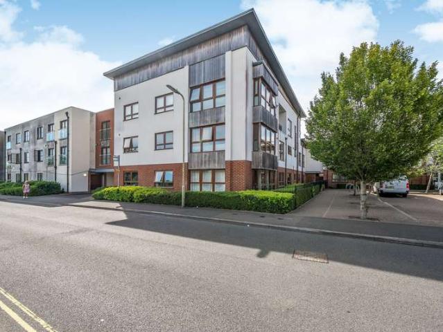 Flat for sale in Priest Down, Hampshire