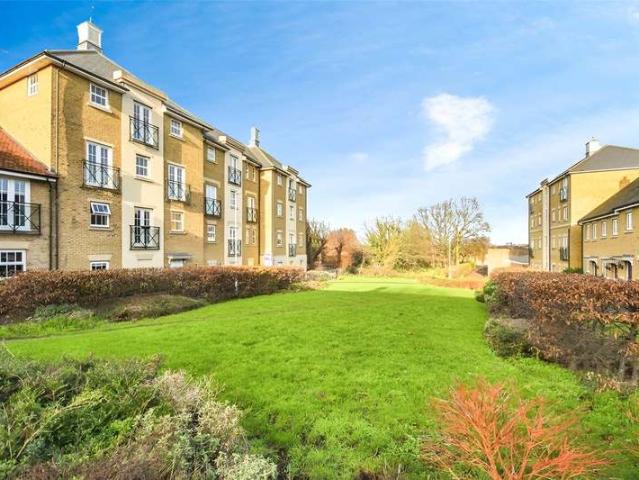 Flat for sale in Meadgate, Chelmsford