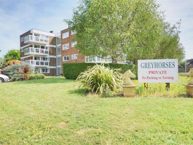 Flat for sale in Little Common, Heathlands