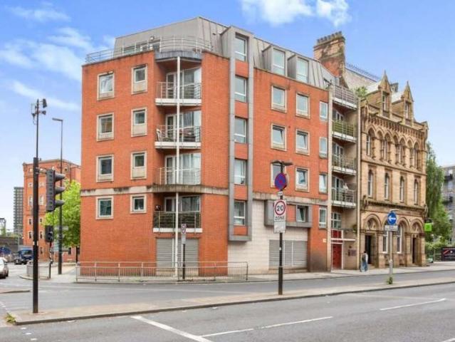 Flat for sale in Blackfriars, Salford