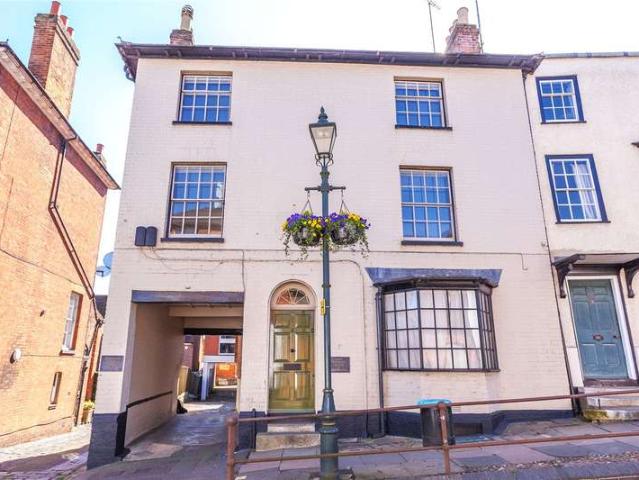 Flat for sale in Henley-on-Thames, Berrick Salome