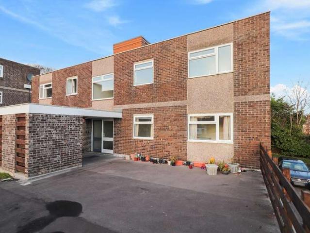 Apartment for sale in Stumperlowe, Fulwood