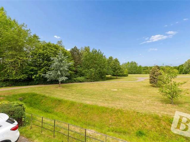 Flat for sale in Navestock Side, Essex
