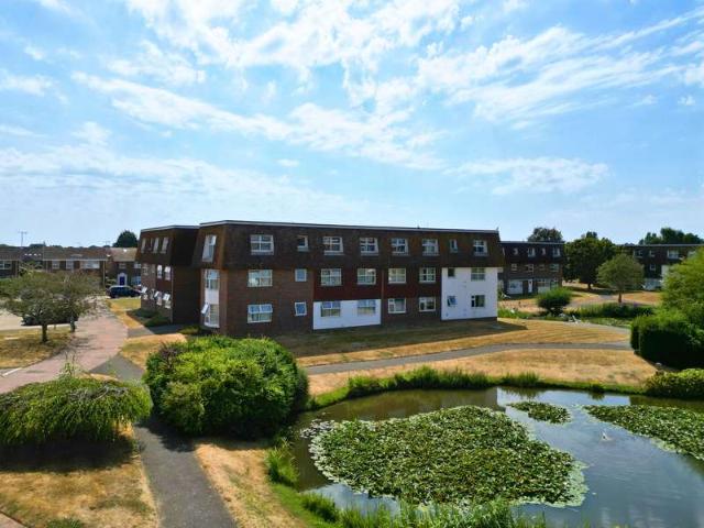 Flat for sale in Worthing, West Sussex