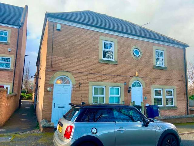 Flat for rent in High Heaton, Tyne And Wear