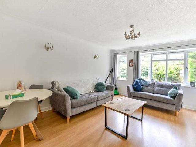 Flat for sale in Berrylands, Surbiton Flat for sale in Berrylands, Surbiton