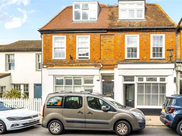 Flat for sale in Thames Ditton, Elmbridge