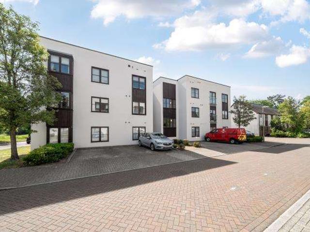 Flat for sale in Priest Down, Hampshire