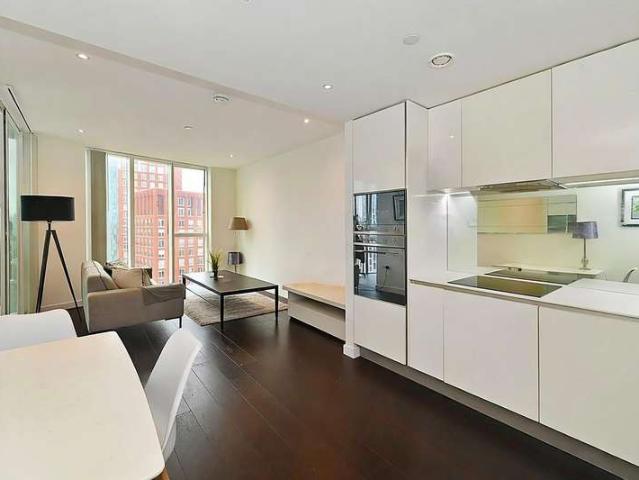 Flat for sale in London Borough of Lambeth, Greater London