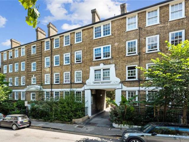 Flat for sale in Finsbury Park, Greater London