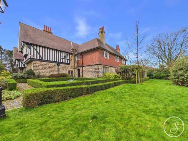Flat for sale in Chapel Allerton, West Yorkshire
