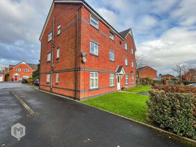 Flat for sale in Farnworth, Bolton