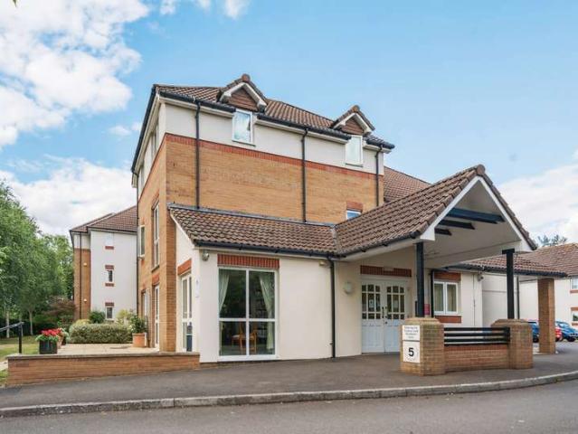 Flat for sale in Pamington, Gloucestershire