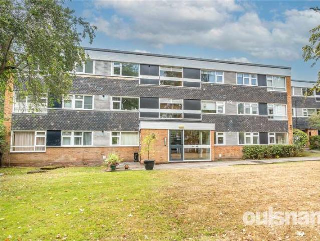 Flat for sale in Selly Park, Birmingham