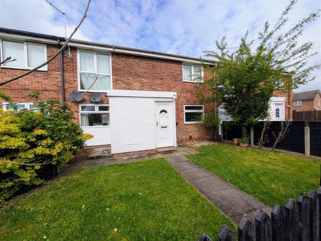 Flat for sale in Farndon, Farndon