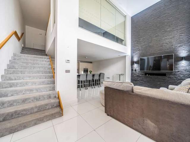 Flat for sale in Ocean Village, City Of Southampton
