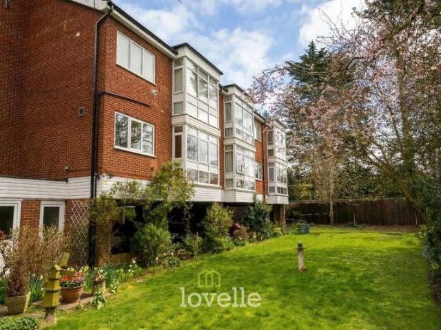 Flat for sale in Wellow, Grimsby