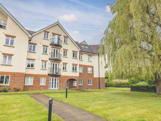 Flat for sale in Myrke, Slough