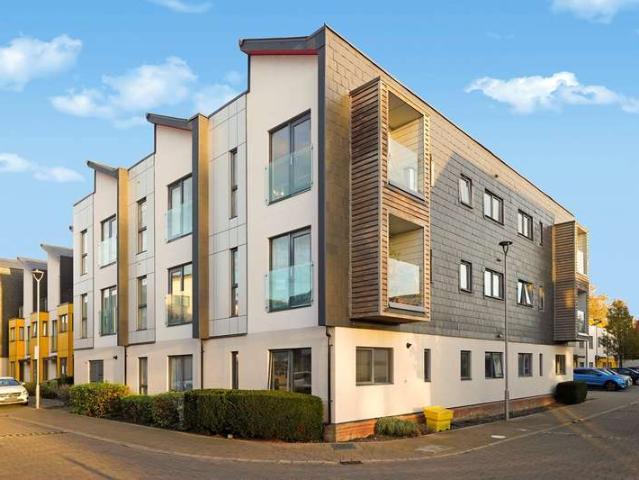 Flat for sale in London Borough of Merton, Greater London
