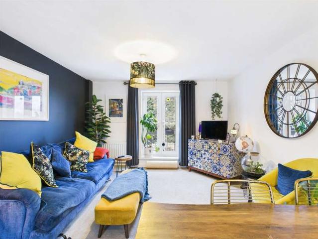 Flat for sale in Broomhill, Feckenham