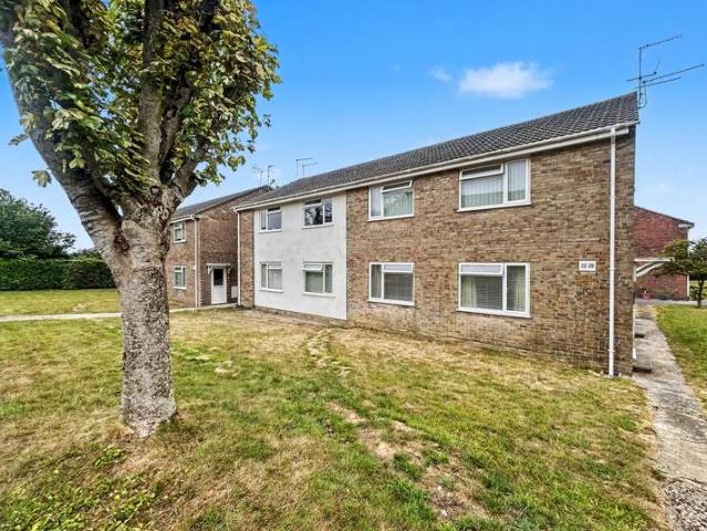 Flat for sale in Wool, East Burton