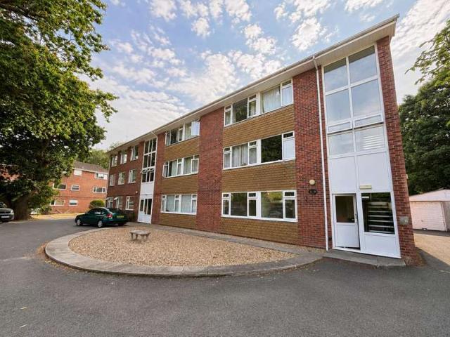 Flat for rent in Spring Vale, Hampshire