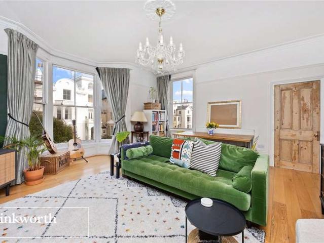 Flat for sale in Aldrington