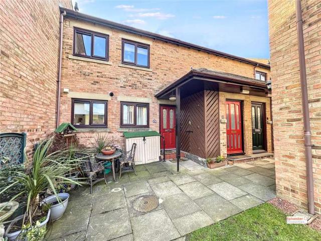Flat for sale in Healeyfield