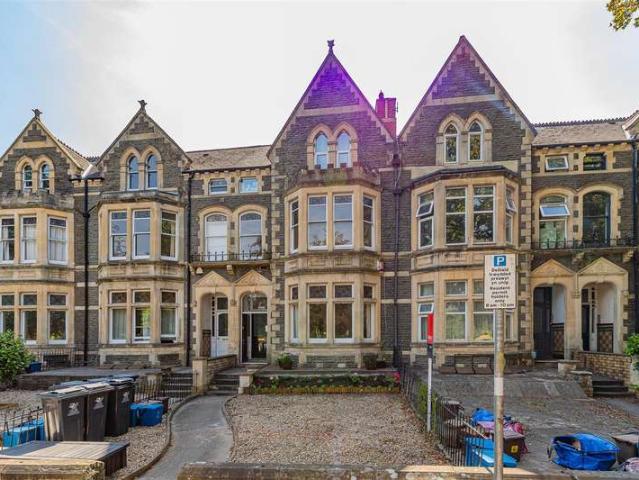 Flat for sale in Plasnewydd, Falcon Lodge