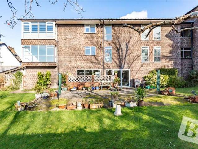 Flat for sale in Kings Farm, Hamerton