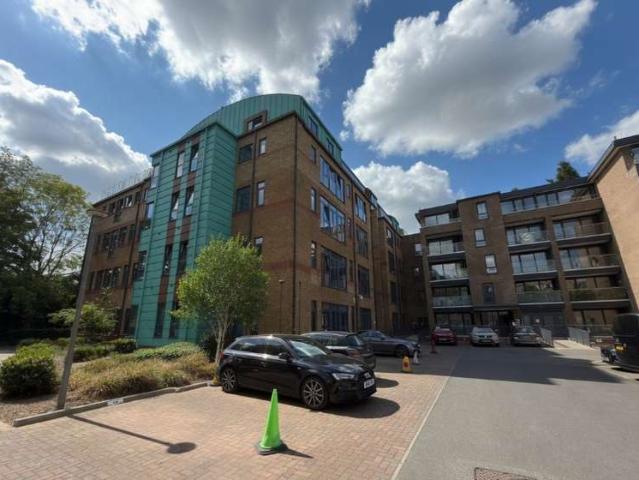 Flat for sale in Cowley, Greater London