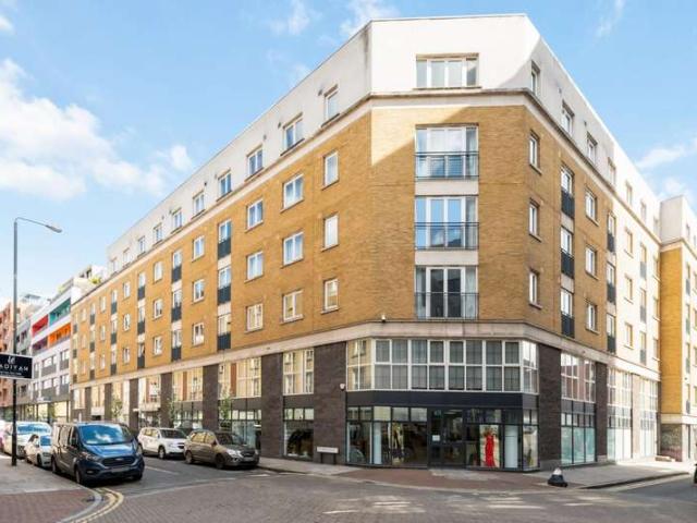 Flat for sale in St. George in the East, Whitechapel