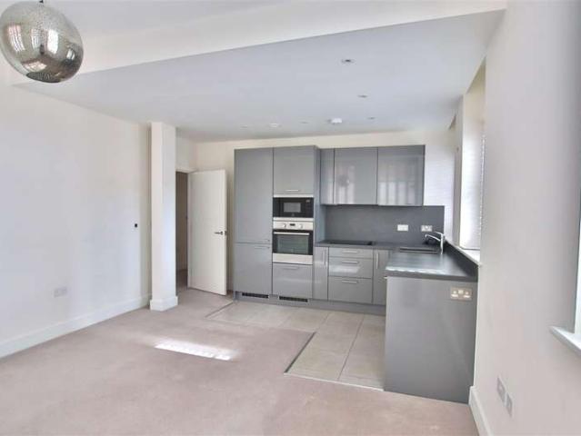 Flat for sale in Diglis, Worcestershire