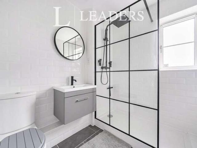 Flat for sale in Brook Street, Bourne Vale
