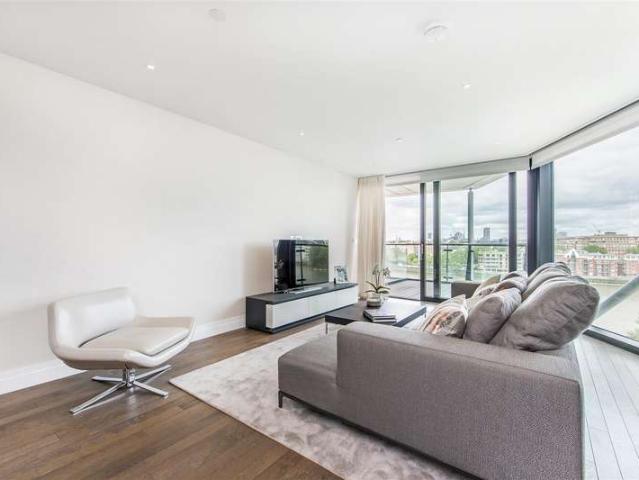 Flat for sale in Nine Elms, Greater London