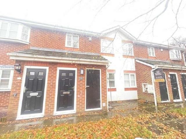 Flat for sale in Calderstones