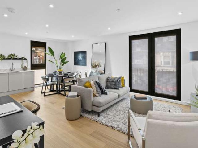 Flat for sale in Perryfields, West Sussex