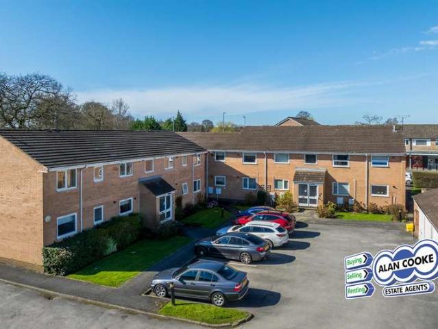 Flat for sale in Shadwell, West Yorkshire