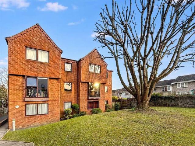 Flat for sale in Bridgemere, Eastbourne